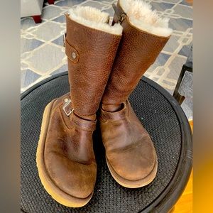 Girls size 4 UGG boots